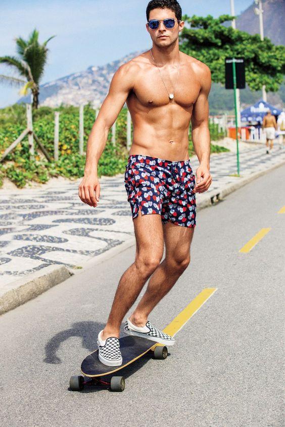 αντρικό μαγιό μαύρο με χρωματιστά σχέδια