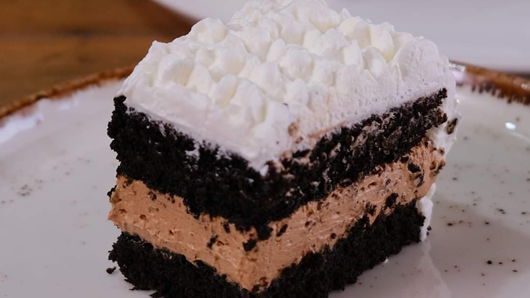 Η πιο εύκολη τούρτα με μόνο 5 υλικά και ζαχαρόπαστα - Chocolate Cake ASMR