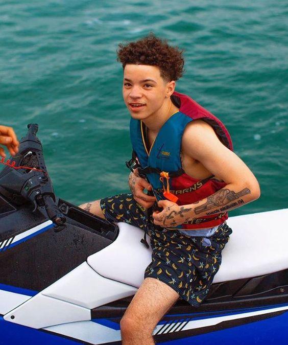 αντρικό μαγιό μαύρο με μισοφέγγαρα