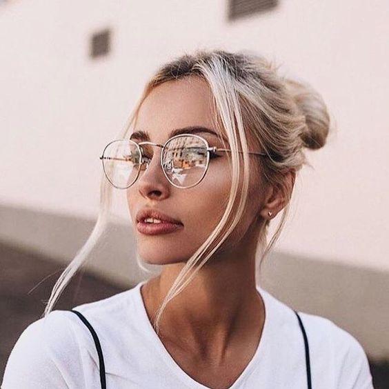 ψιλός κότσος με τουφάκια