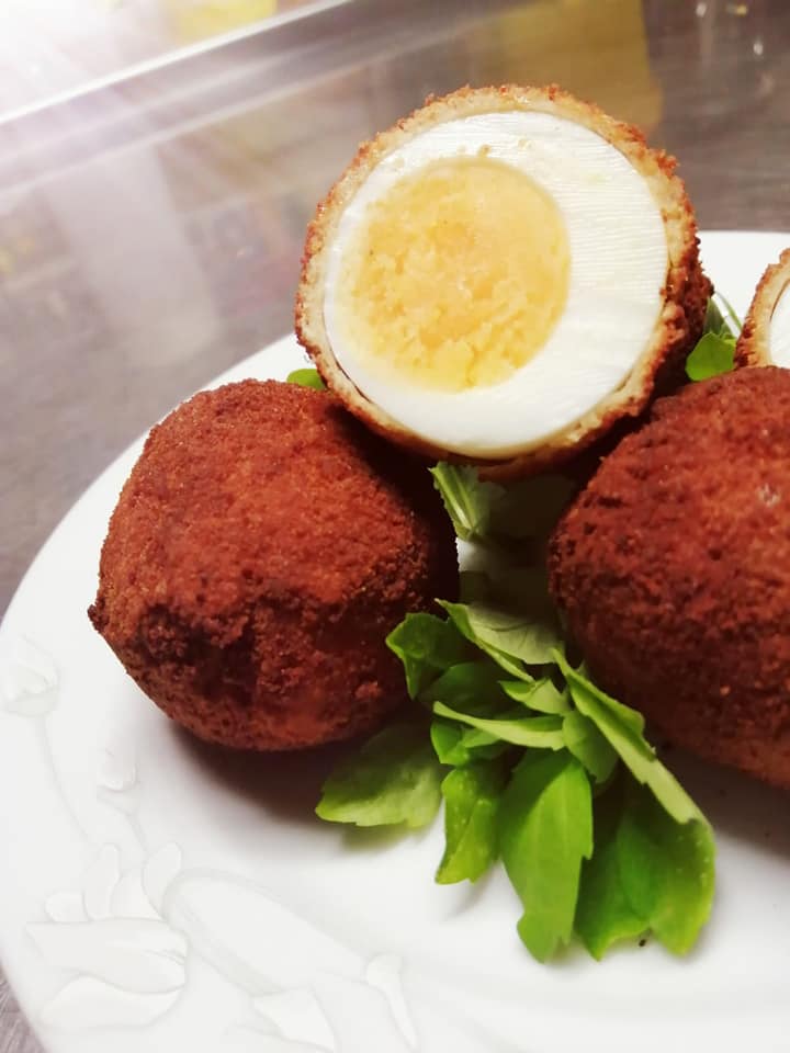 παναρισμενα βραστα αυγα με παρμεζανα σαν σνιτσελ