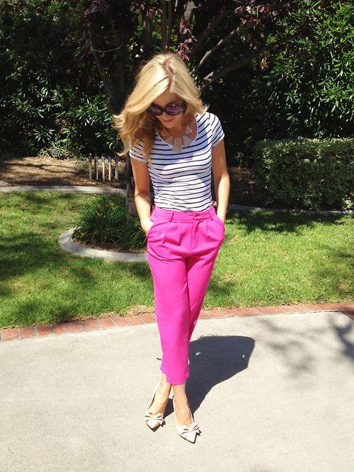 Αυτό το Καλοκαίρι το ροζ παντελόνι θα γίνει must! Δες 15 τρόπους να το συνδυάσεις