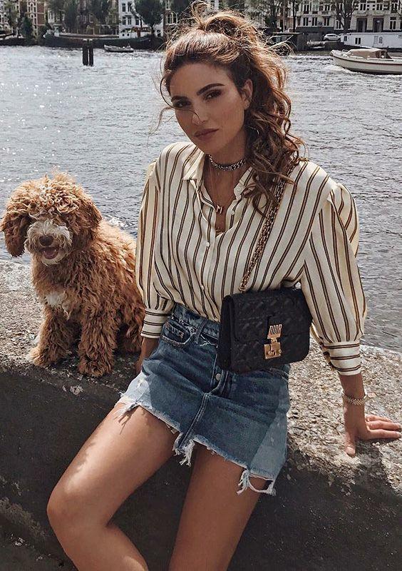 τζιν μίνι φούστα με πουκάμισο με κίτρινες και καφές ρίγες 