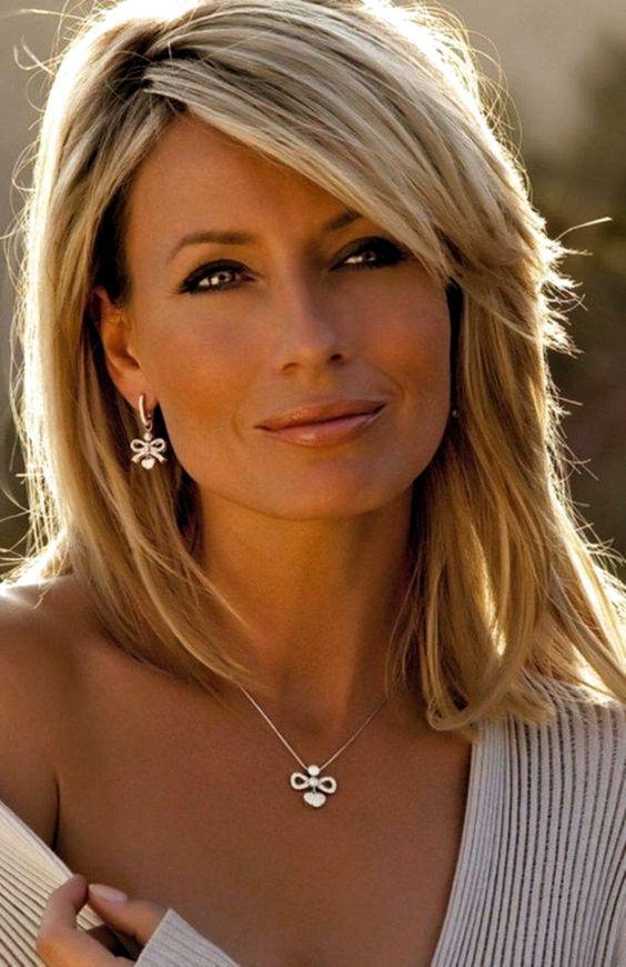 καρέ μαλλιά με φράντζα