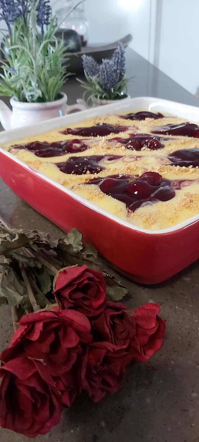 Εύκολο μπισκοτογλυκό με ζαχαρούχο γάλα και γλυκό του κουταλιού 1 Εύκολο μπισκοτογλυκό με ζαχαρούχο γάλα και γλυκό του κουταλιού 1