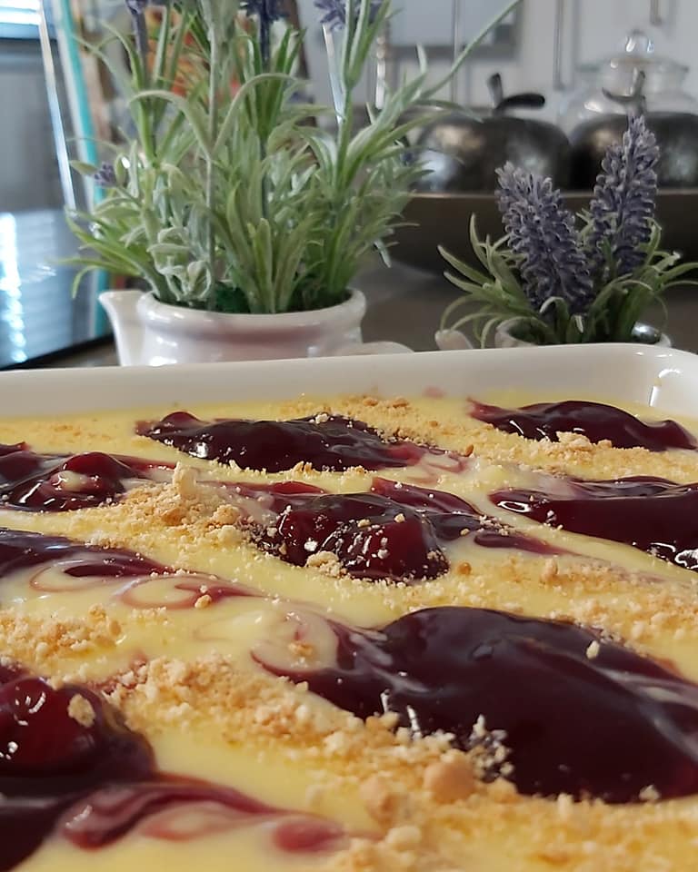 Εύκολο μπισκοτογλυκό με ζαχαρούχο γάλα και γλυκό του κουταλιού 3 Εύκολο μπισκοτογλυκό με ζαχαρούχο γάλα και γλυκό του κουταλιού 3