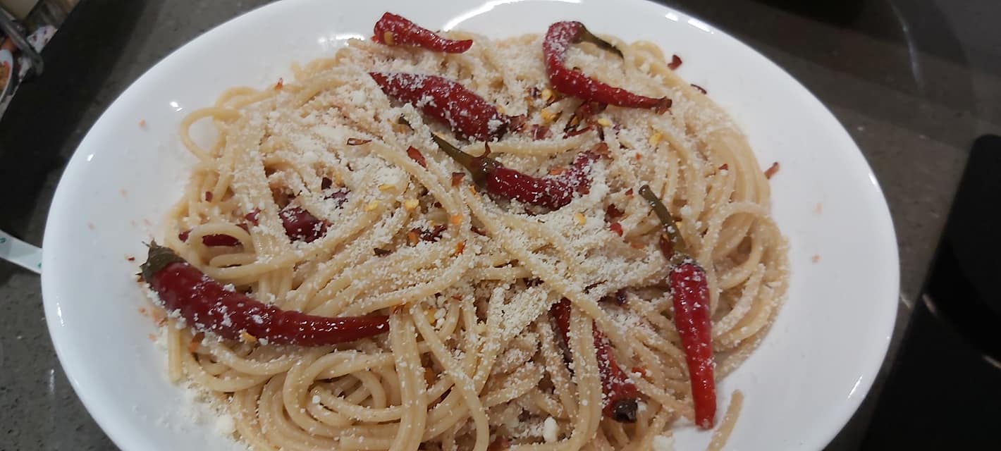 Spaghetti ολικής αλέσεως με chilly. Η συνταγή που θα ενεργοποιήσει  το μεταβολισμό σας