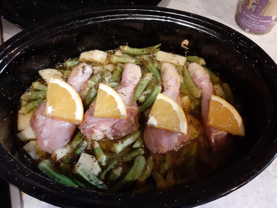 κοτόπουλο στη γάστρα