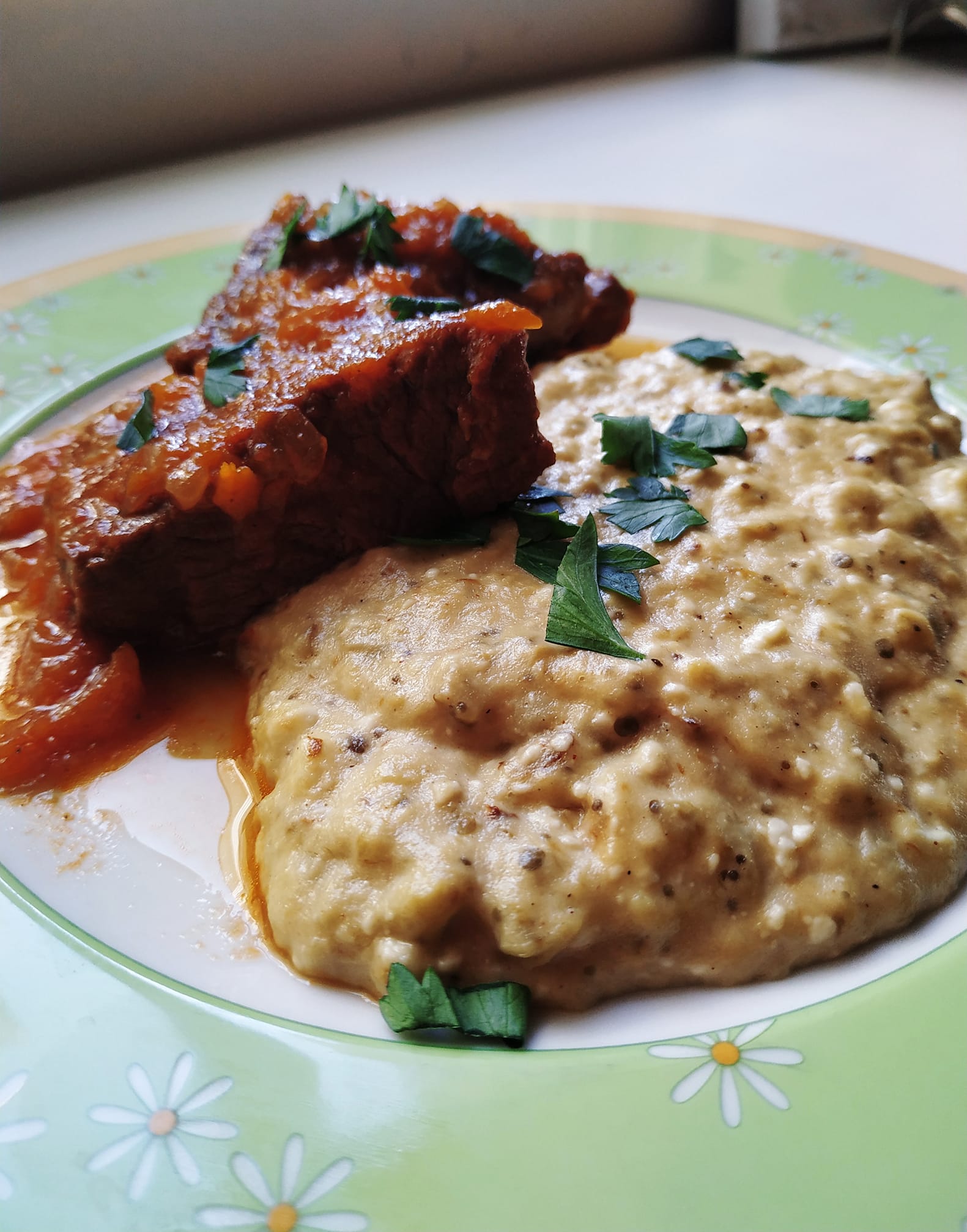 μοσχαράκι με πουρέ