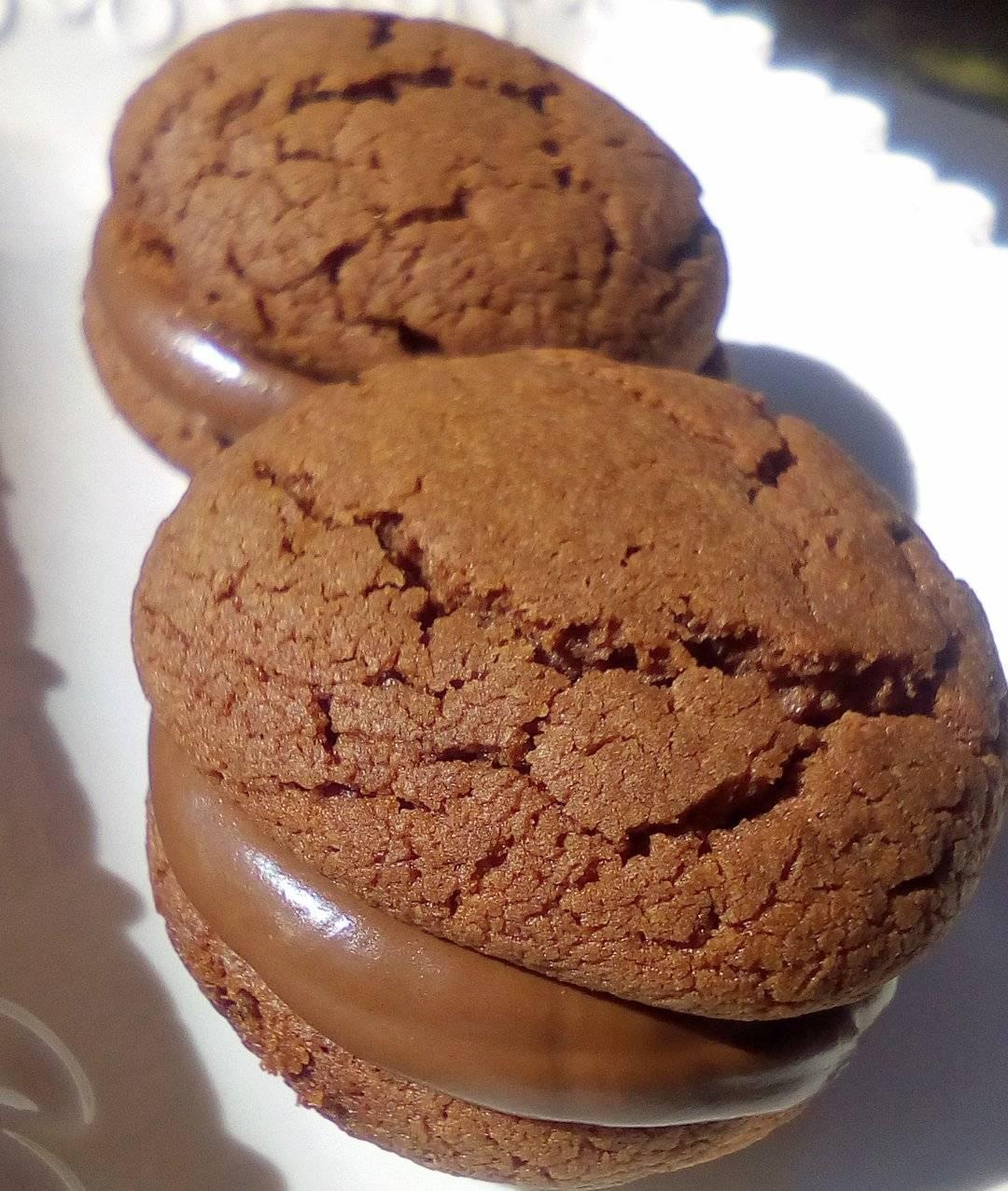 Μεροντομπισκότα γεμιστά πολύ αφράτα με ελάχιστα υλικα