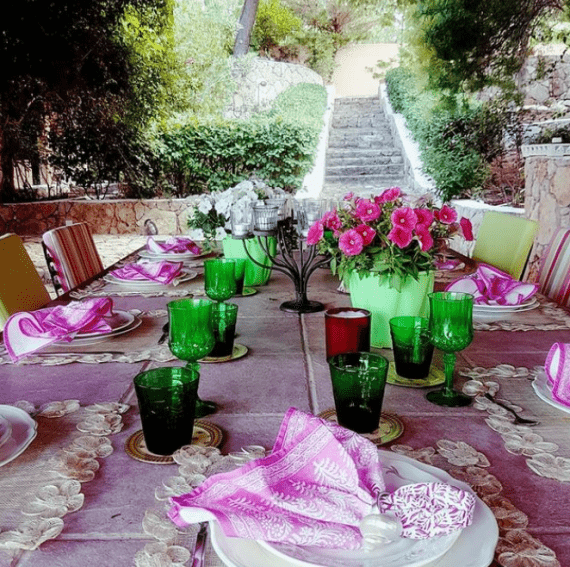 Το εξοχικό της Μιμής Ντενίση στον Θεολόγο θα το λατρέψεις: Με τεράστια καταπράσινη αυλή και πισίνα! (εικόνες)