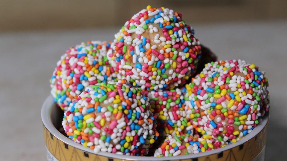 Φτιάξτε τα πιο εύκολα τρουφάκια με 3 υλικά από το κέικ που δεν πέτυχε!