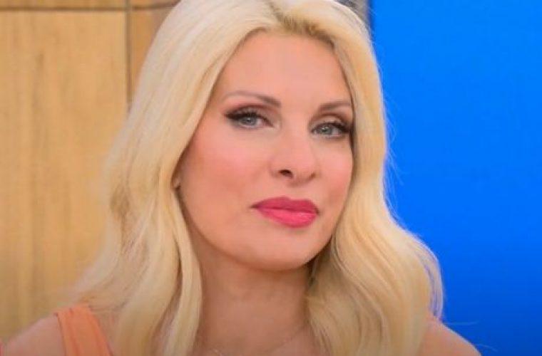 «Πάθαμε πλάκα»: Αυτός ήταν ο μηνιαίος μισθός της Ελένης Μενεγάκη στον ALPHA «Πάθαμε πλάκα»: Αυτός ήταν ο μηνιαίος μισθός της Ελένης Μενεγάκη στον ALPHA