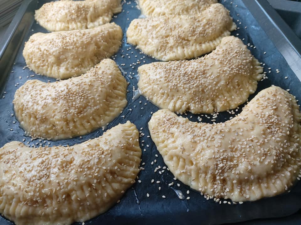  τυροπιτάκια κουρού άψητα