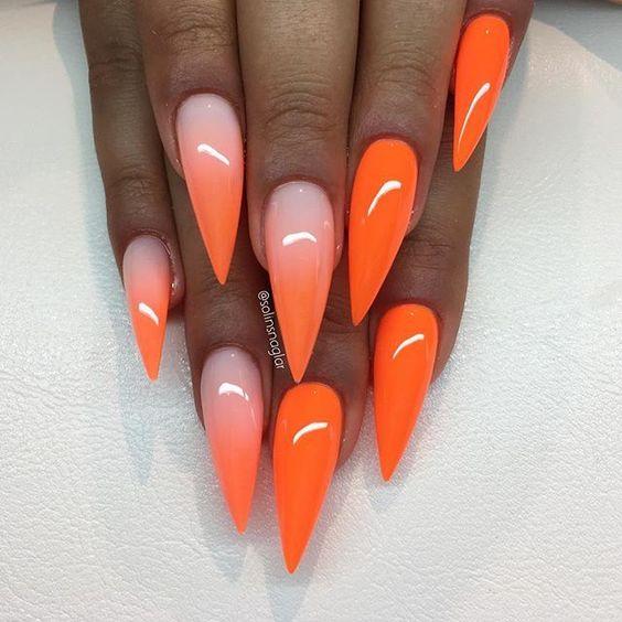 πορτοκαλί όμπρε νύχια