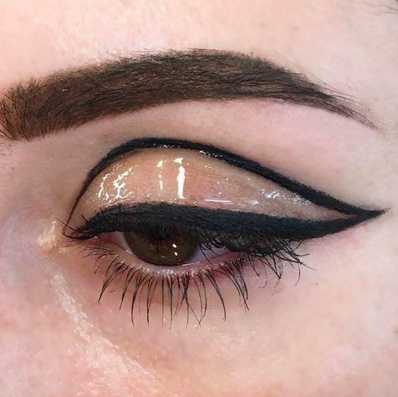 Glossy eyeshadow look: Αυτό είναι το trend του καλοκαιριού στα μάτια!