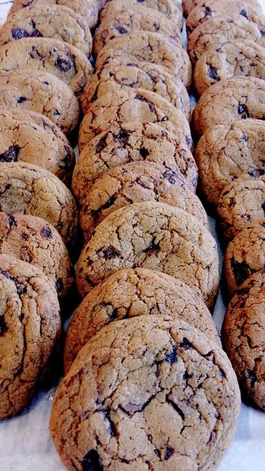 Συνταγή για μαλακά μπισκότα cookies με κομμάτια σοκολάτας! Χωρίς μίξερ!