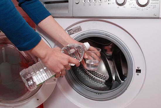 Γιατί το πλυντήριο ρούχων μυρίζει άσχημα; Diy τρόποι για να το κάνετε σαν καινούργιο!