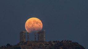 Πανσέληνος Αυγούστου 2020: Πότε πέφτει φέτος το μεγαλύτερο φεγγάρι του χρόνου