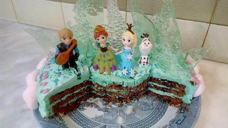 Υπέροχη τούρτα Frozen για το παιδικό πάρτυ!