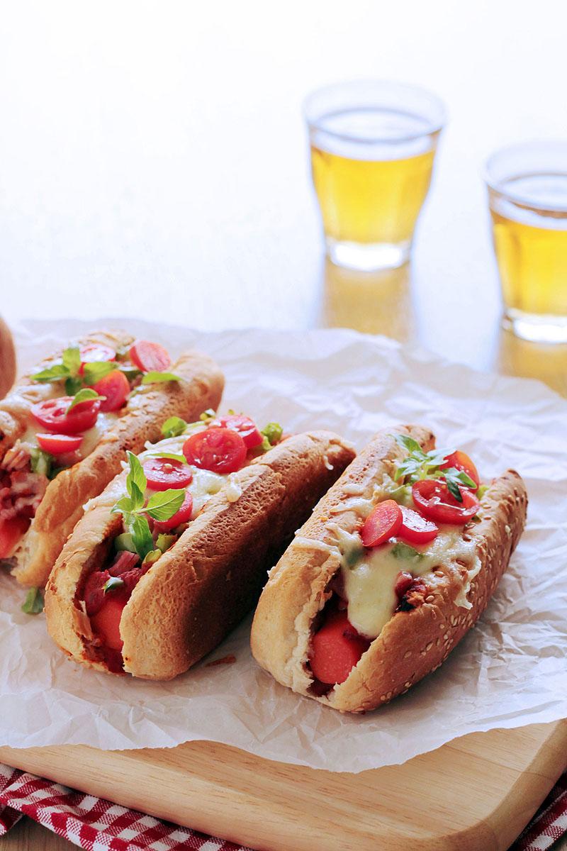 Pizza hot dogs