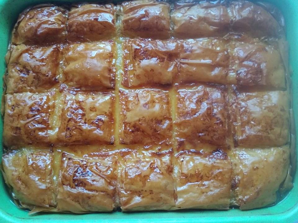 λαχταριστό γαλακτομπούρεκο με υπέροχη βελούδινη κρέμα