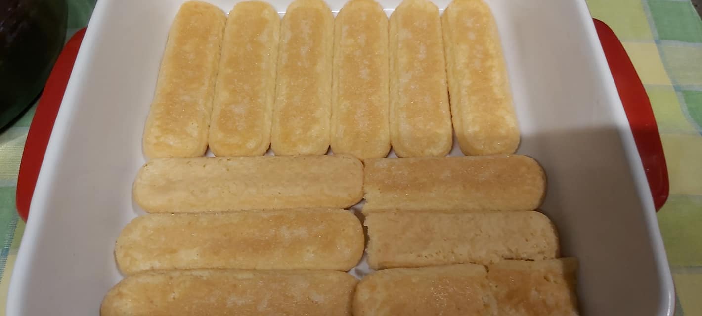 Γλυκό ψυγείου με σαβουαγιάρ & δύο διαφορετικές κρέμες! Δεν χρειάζεται ψήσιμο!