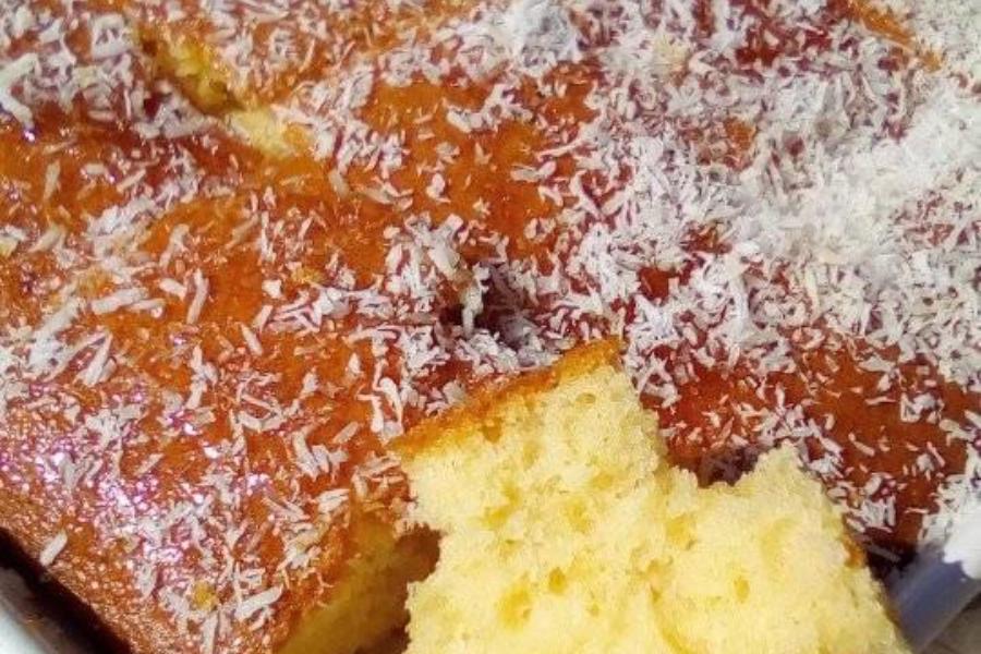 Εύκολο, αφράτο & γευστικό κέικ καρύδας χωρίς μίξερ Εύκολο, αφράτο & γευστικό κέικ καρύδας χωρίς μίξερ