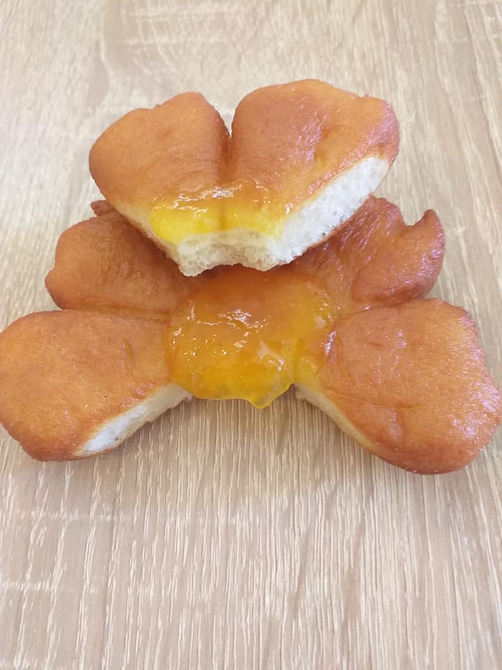 Μπισκότα Fried Flowers σκέτη γλύκα! Με μαρμελάδα της αρεσκείας μας!