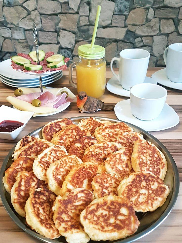 Τηγανιτές με γιαούρτι στο τσακ μπαμ : Το πιο γρήγορο γλυκό