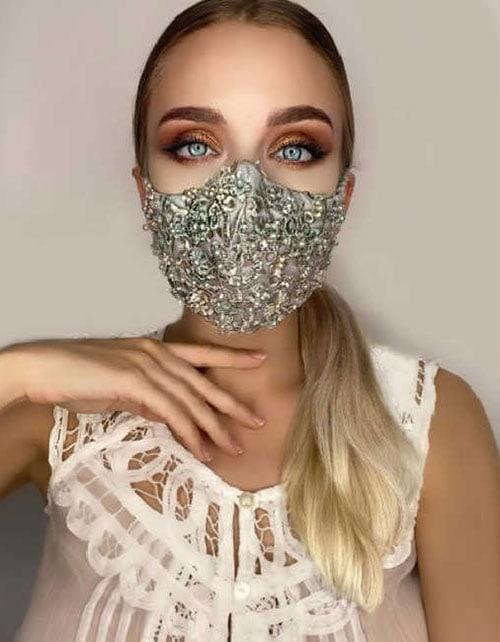Ιδέες για Χτενίσματα φορώντας μάσκα προστασίας