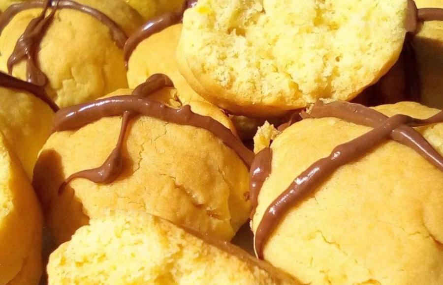 Εύκολα μπισκότα βουτύρου που λιώνουν στο στόμα με 5 υλικά!