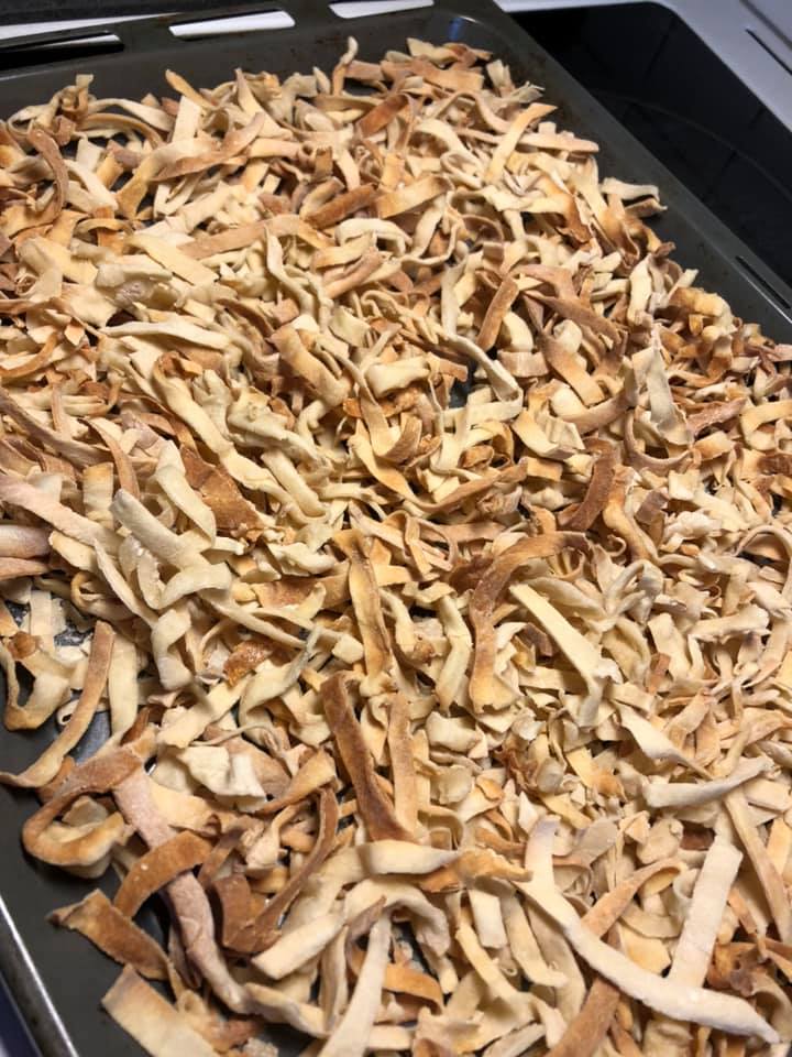 Υβριστόν ή εβριστόν: Η παραδοσιακή συνταγή ζυμαρικών που μοιάζουν με χυλοπίτες