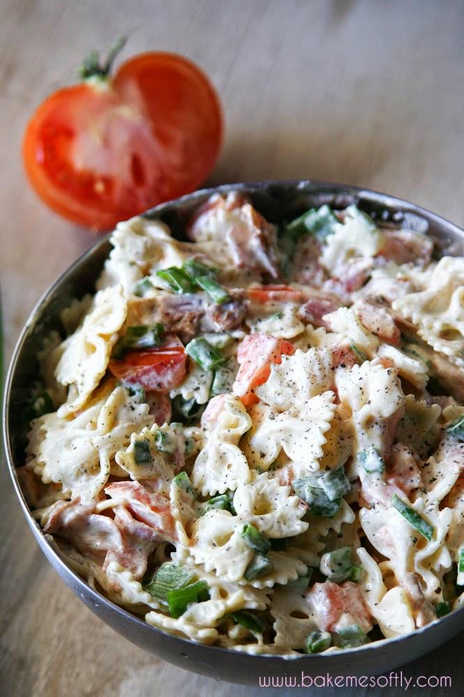 Δροσερή & νόστιμη σαλάτα ζυμαρικών με μπέικον, μουστάρδα & λευκό ξύδι!