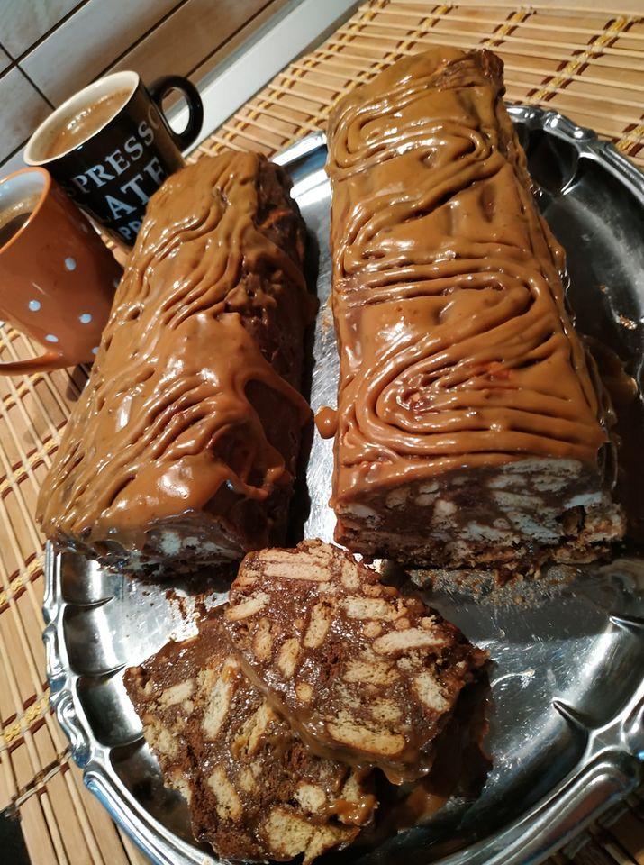 κορμός σοκολάτας με επικάλυψη καραμέλας.Μέσα στην γλύκα! Το απόλυτο μωσαϊκό. 