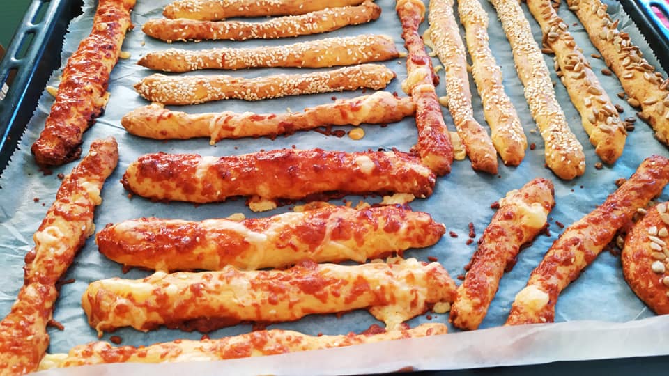 Συνταγή για κουλούρια με γεύση πίτσα από τη Γκόλφω Νικολού