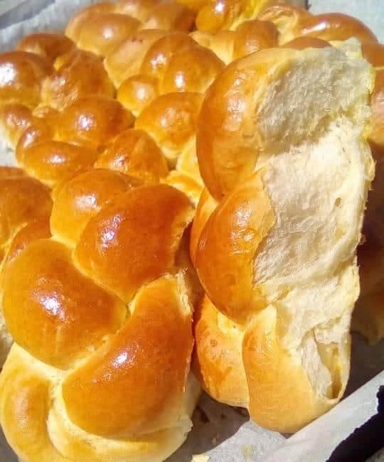 Αφράτα, αλμυρά τσουρέκια με γέμιση κασέρι!