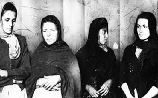 Οι 4 αδερφές που σκoτωσαν 150 άτομα, γυναίκες & βρέφη! Είχαν μεγαλώσει σε πολύ βiαιο περιβάλλον!