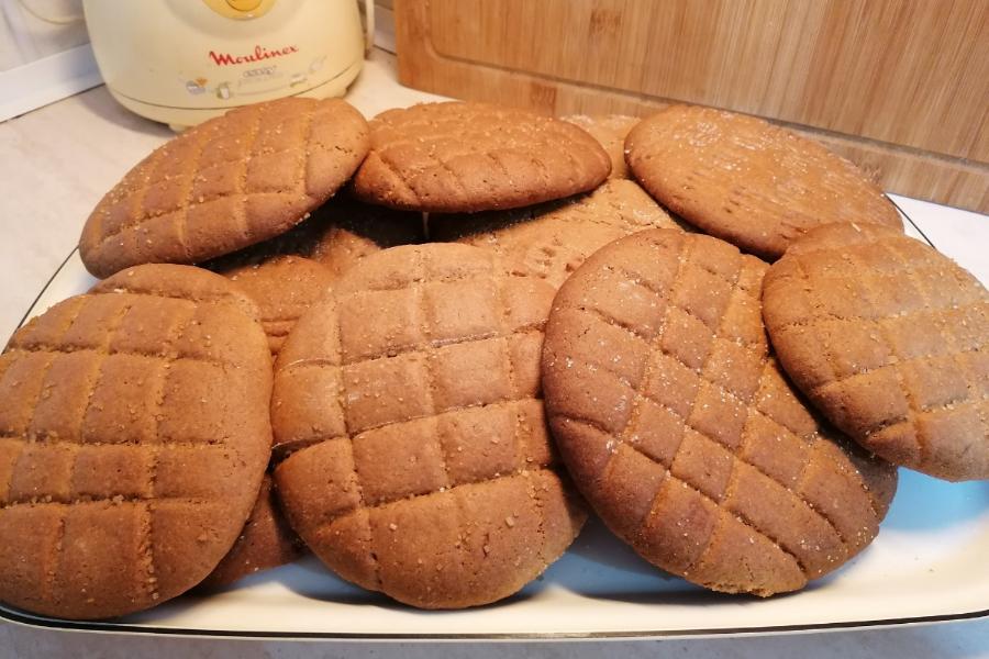 Συνταγή για παραδοσιακή μπουγάτσα Πάτρας (Αχαϊκή μπουγάτσα τύπου κέικ ) Παραδοσιακή Μπουγάτσα νηστίσιμη Πάτρας (Αχαϊκή μπουγάτσα τύπου κέικ )