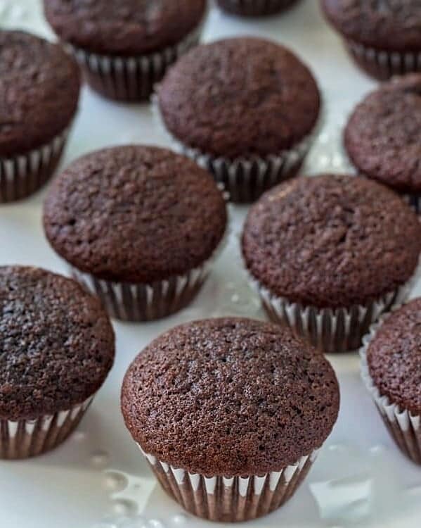 Cupcakes σοκολάτας με μπανάνα – Chocolate – Banana cupcakes Cupcakes σοκολάτας με μπανάνα – Chocolate – Banana cupcakes