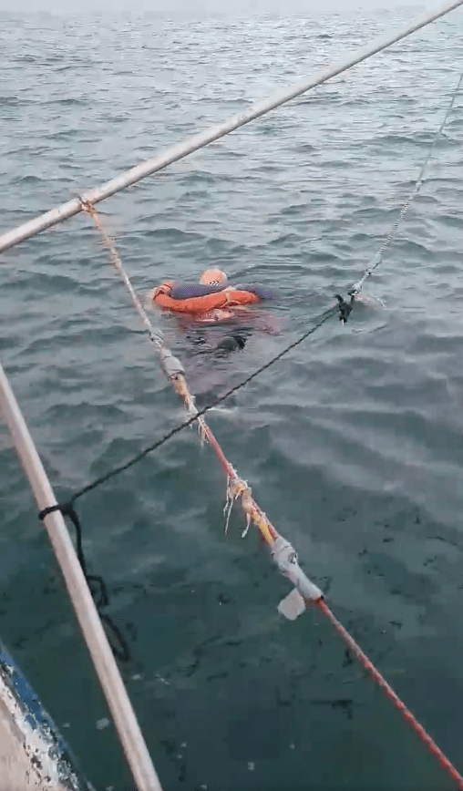 Αγνοούνταν για 2 χρόνια και βρέθηκε να επιπλέει στη θάλασσα Αγνοούνταν για 2 χρόνια και βρέθηκε να επιπλέει στη θάλασσα