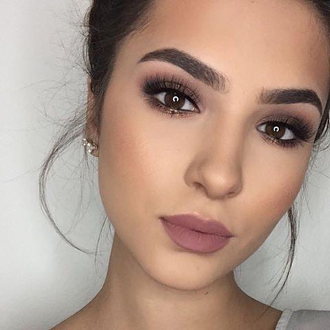 Hello October: Μακιγιάζ σε nude αποχρώσεις