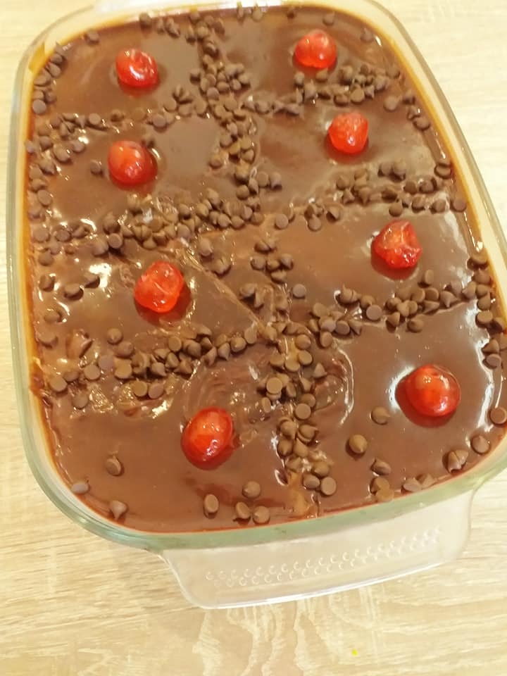 γλυκό ψυγείου με κρέμα βανίλιας, μπισκότα βρόμης & γκανάζ σοκολάτας συνταγή