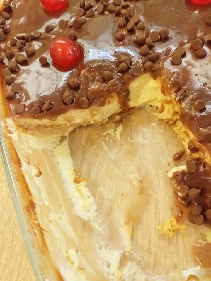 γλυκό ψυγείου με κρέμα βανίλιας, μπισκότα βρόμης & γκανάζ σοκολάτας συνταγή