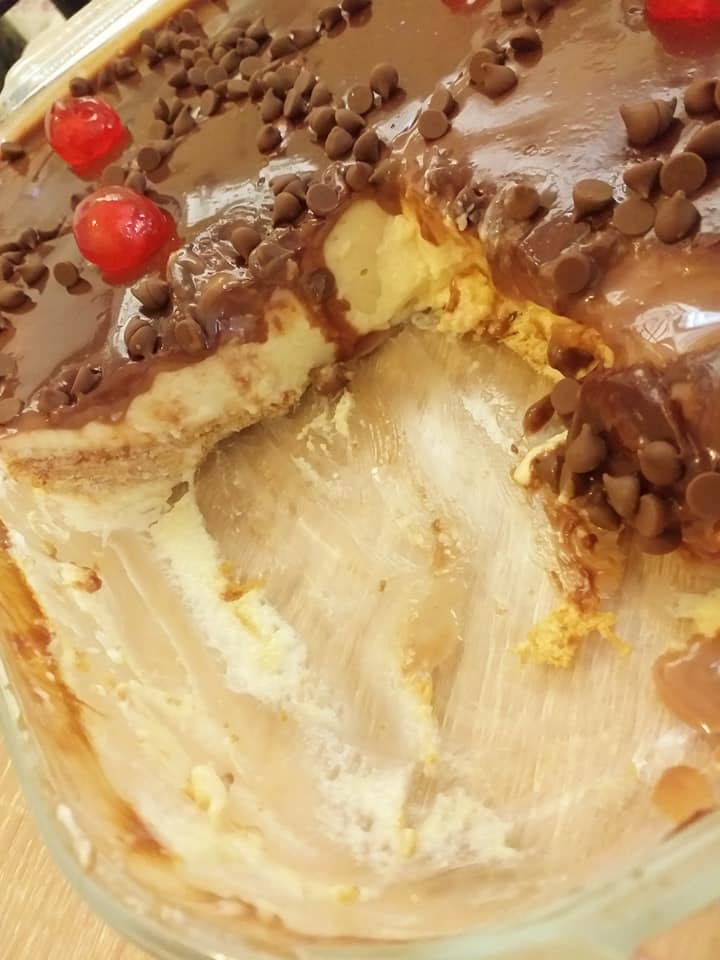 γλυκό ψυγείου με κρέμα βανίλιας, μπισκότα βρόμης & γκανάζ σοκολάτας συνταγή