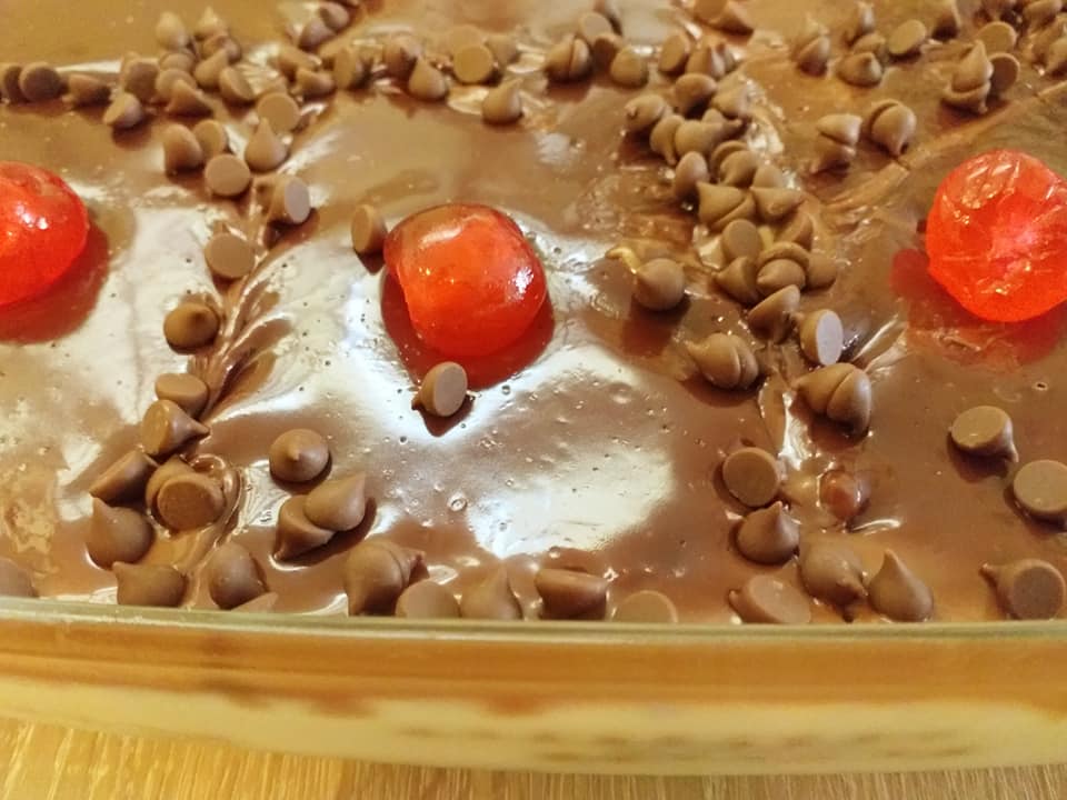 γλυκό ψυγείου με κρέμα βανίλιας, μπισκότα βρόμης & γκανάζ σοκολάτας συνταγή