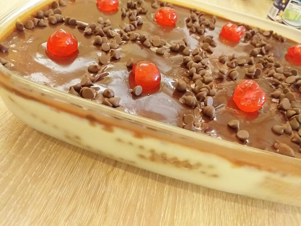 γλυκό ψυγείου με κρέμα βανίλιας, μπισκότα βρόμης & γκανάζ σοκολάτας συνταγή