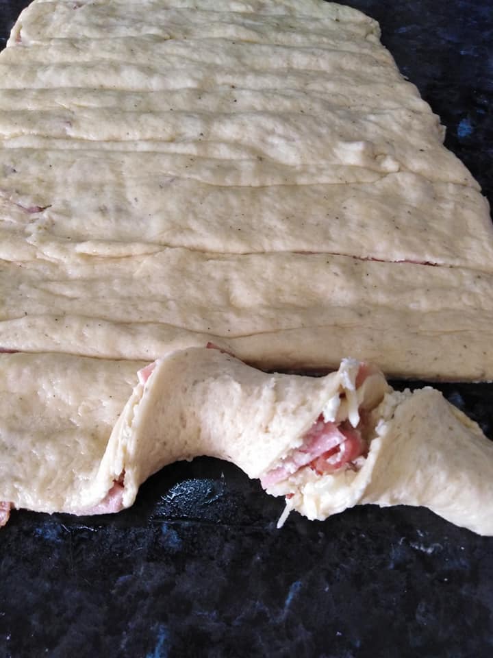 συνταγή για στριφτές ζαμπονοτυρόπιτες 