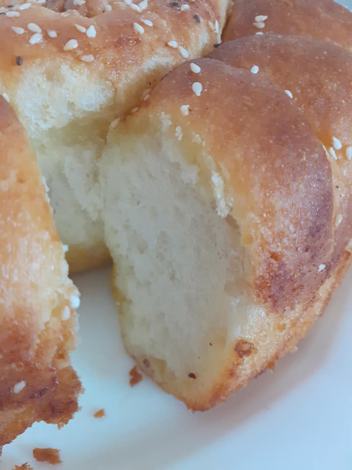 Συνταγή για αφράτο ψωμί με βούτυρο