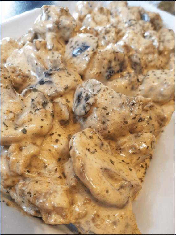 Χοιρινό μπουκίτσες με κρέμα γάλακτος & μανιτάρια